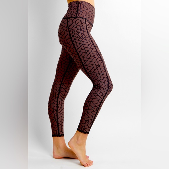 Savvi Athleisure Geo Leggings - Picture 1 of 8